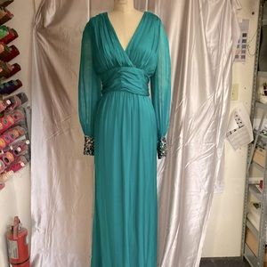 Badgely Mischka 100% silk gown.